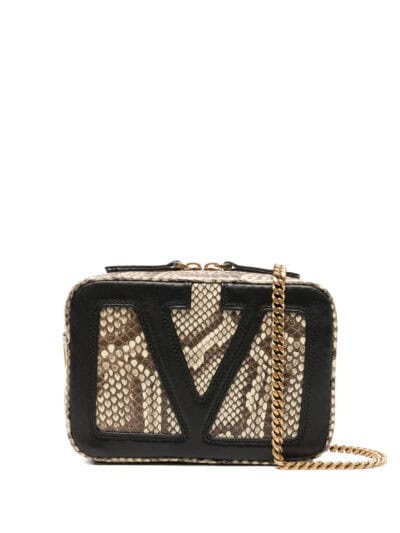 Bolsa de mulher com padrão de couro de cobra e detalhes em preto e dourado, ideal para moda de designer.